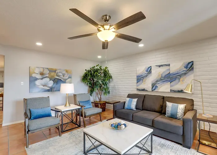 Townhome W/ Private Patio & Mtn Views! *