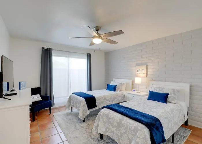 Holiday home Townhome W/ Private Patio & Mtn Views!