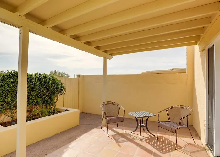 Holiday home Townhome W/ Private Patio & Mtn Views!