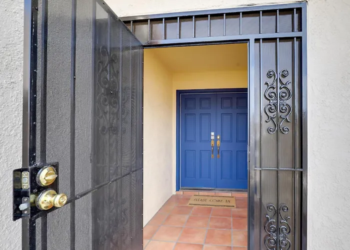 Holiday home Townhome W/ Private Patio & Mtn Views! Tucson
