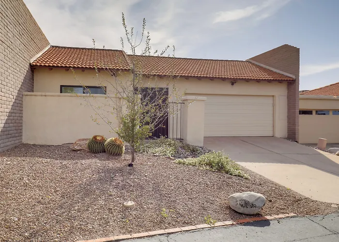 Holiday home Townhome W/ Private Patio & Mtn Views! Tucson